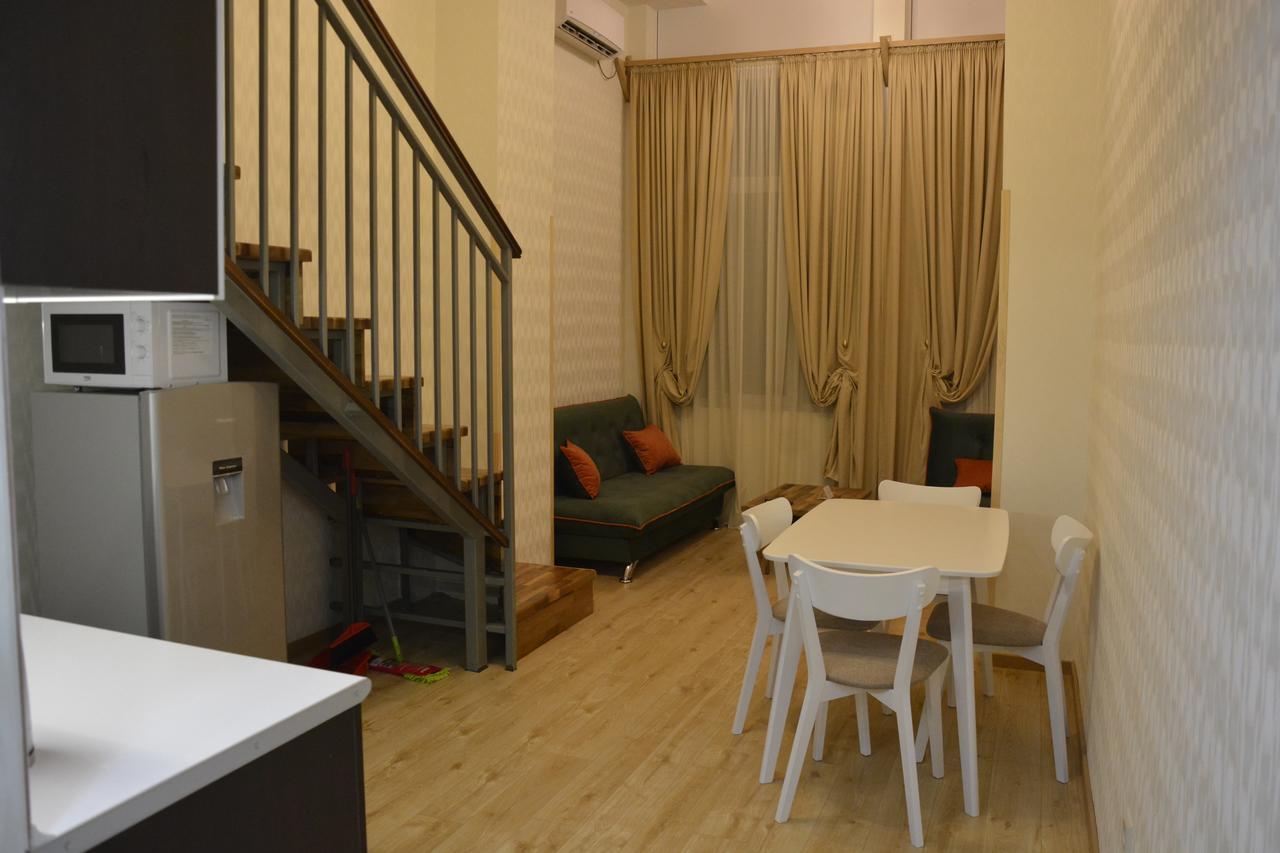 Full Comfort Apartment On Aghmashenebeli Тбилиси Екстериор снимка