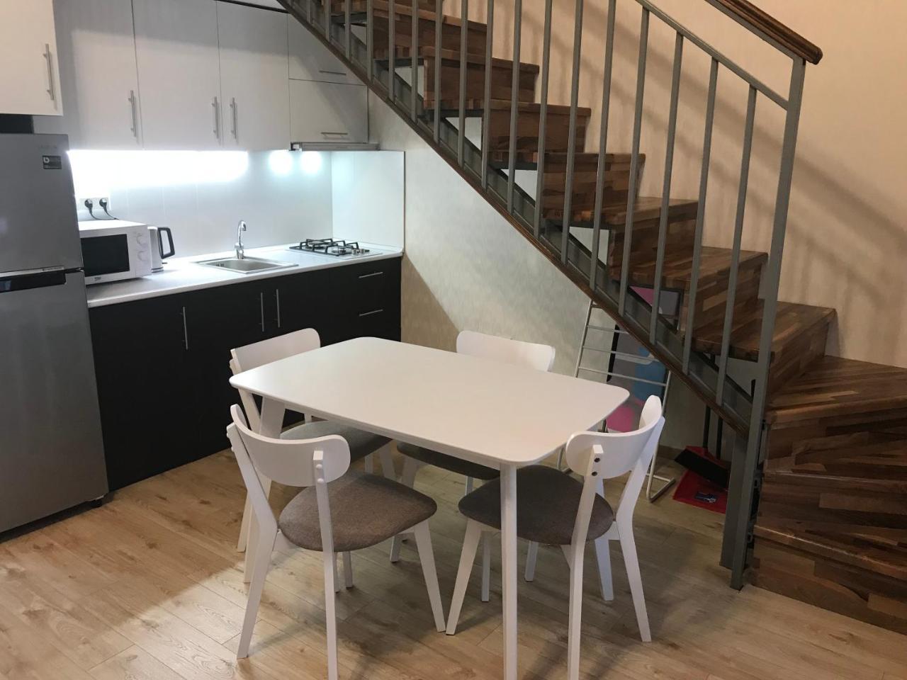 Full Comfort Apartment On Aghmashenebeli Тбилиси Екстериор снимка