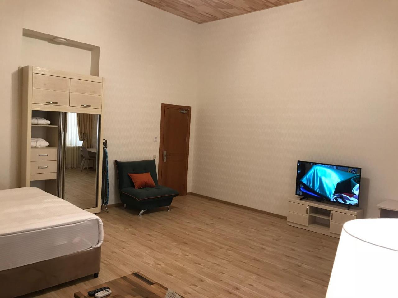 Full Comfort Apartment On Aghmashenebeli Тбилиси Екстериор снимка