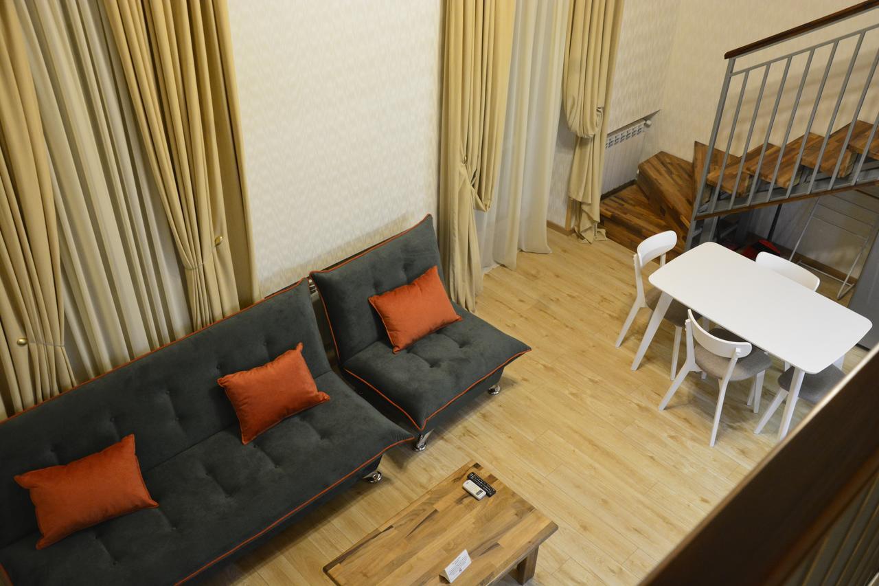 Full Comfort Apartment On Aghmashenebeli Тбилиси Екстериор снимка
